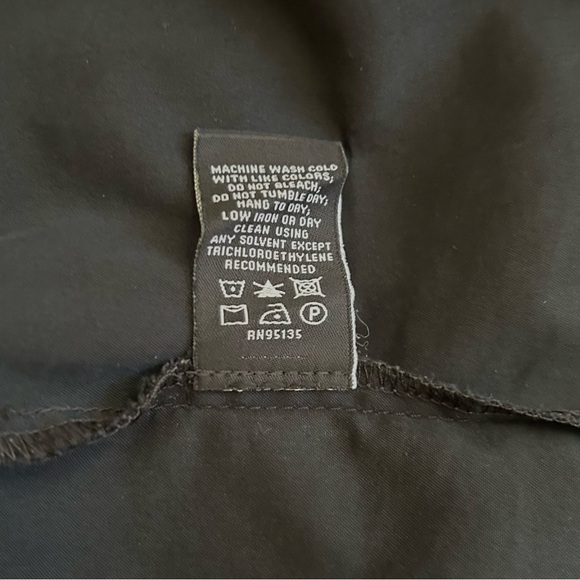 LAFAYETTE 148 New York Poplin Gathered Waist Button Down Shirt - Picture 5 of 10